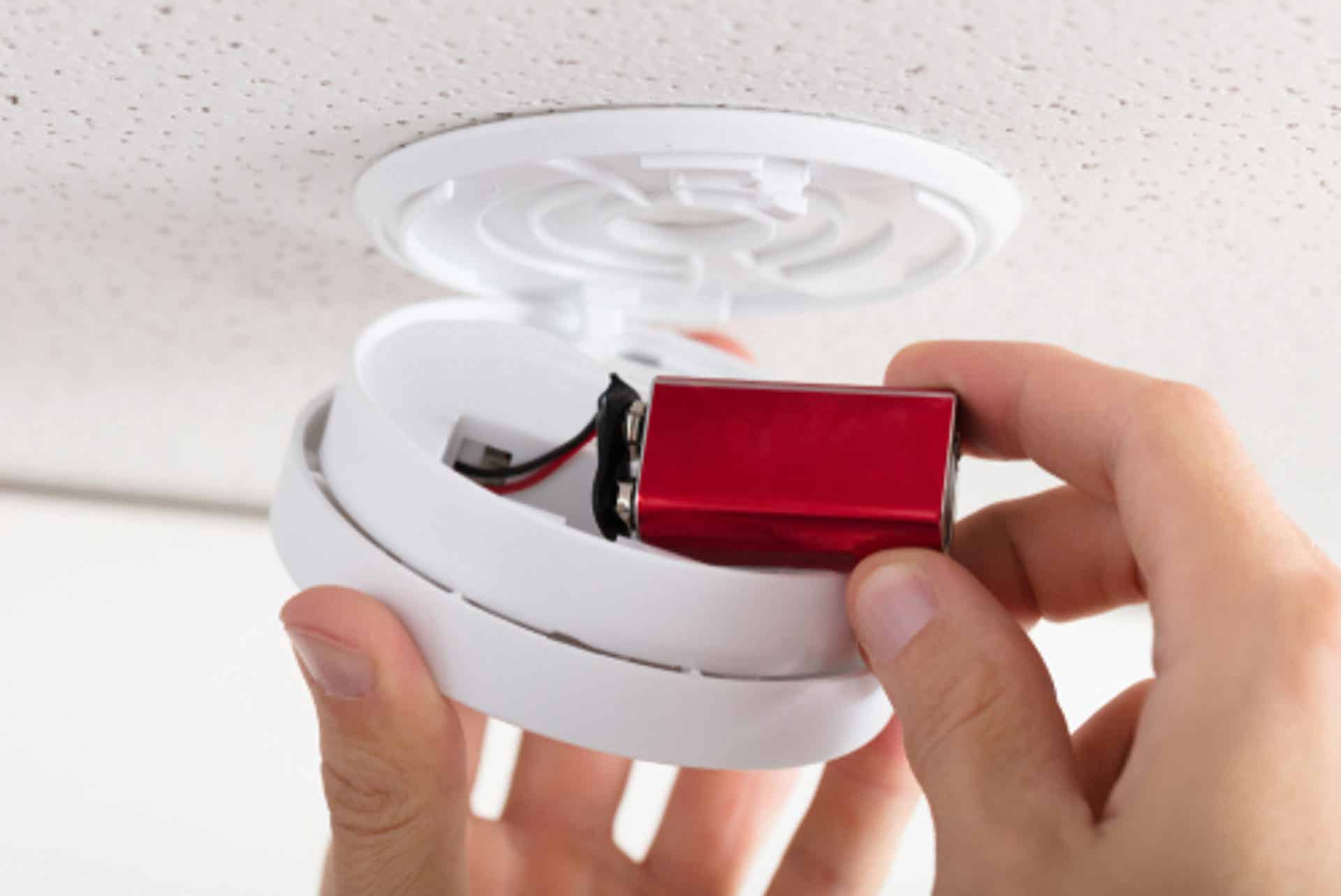 It's Time to Turn Back Your Clock and Change your Smoke Detector Battery